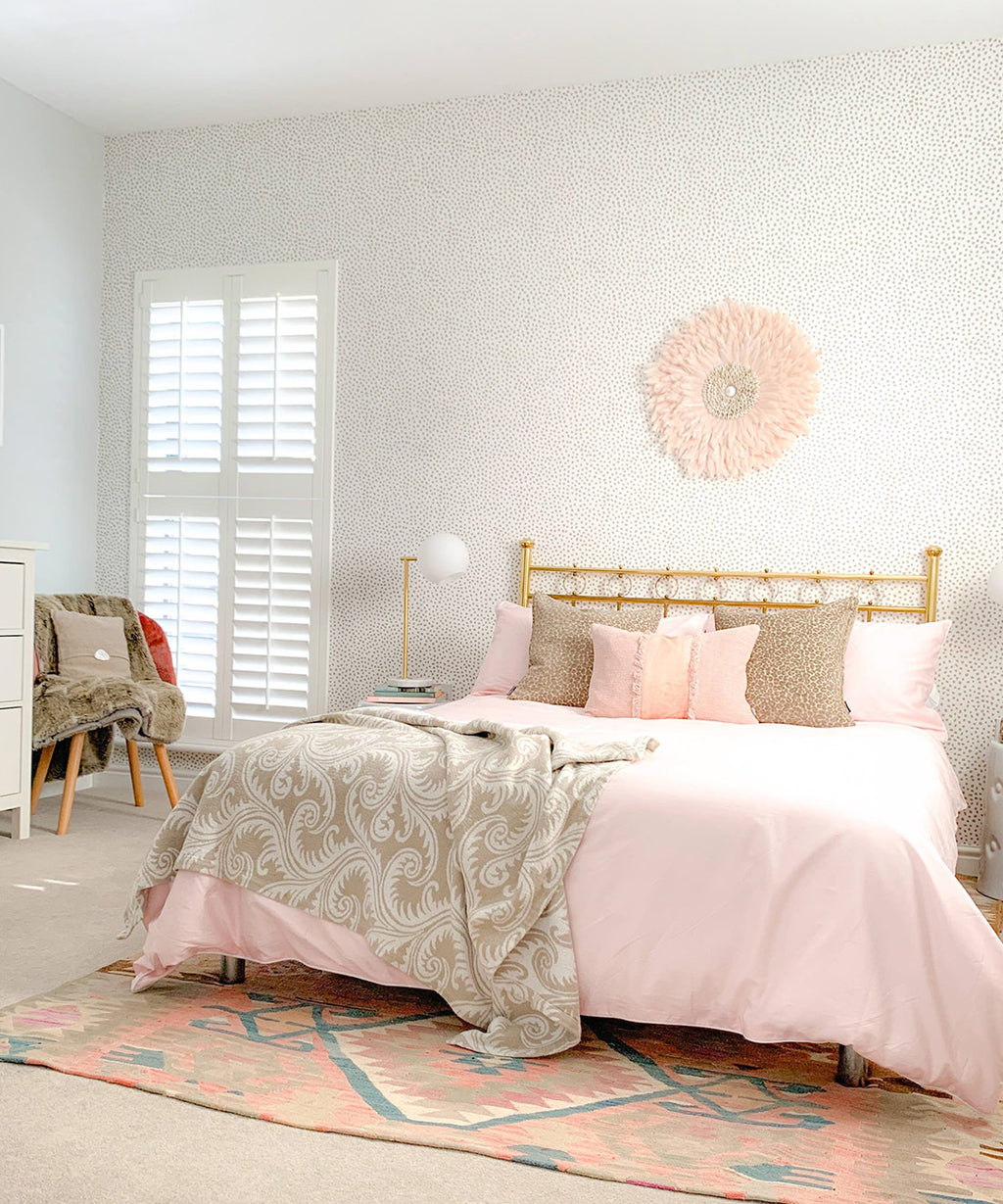 Huddy's Dots Wallpaper • Spotted Wallpaper • Taupe • Milton & King 3