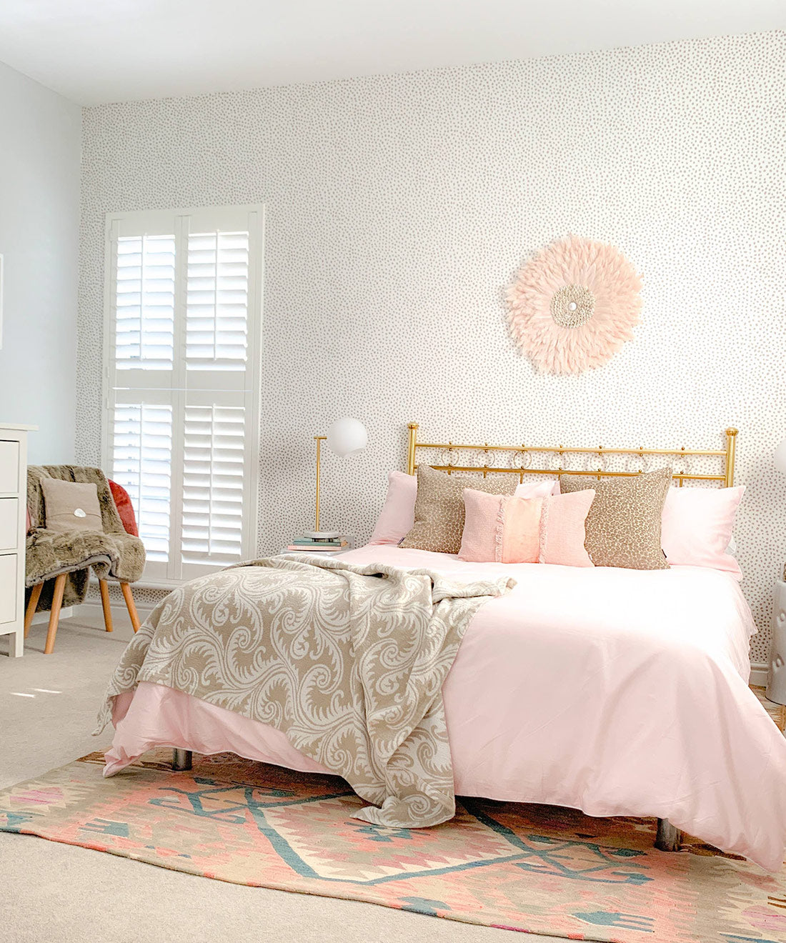 Huddy's Dots Wallpaper • Spotted Wallpaper • Taupe • Milton & King 3