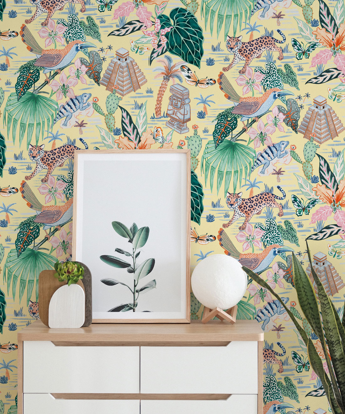 Yucatan Wallpaper featuring Leopards, Iguanas, and Mayan ruins Chichén Itzá • Yellow • insitu