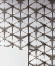 Load image into Gallery viewer, Shibori Star Driftwood Wallpaper