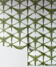 Load image into Gallery viewer, Shibori Star Olive Wallpaper