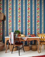 Load image into Gallery viewer, DAINTY FLOWERING WALLPAPER