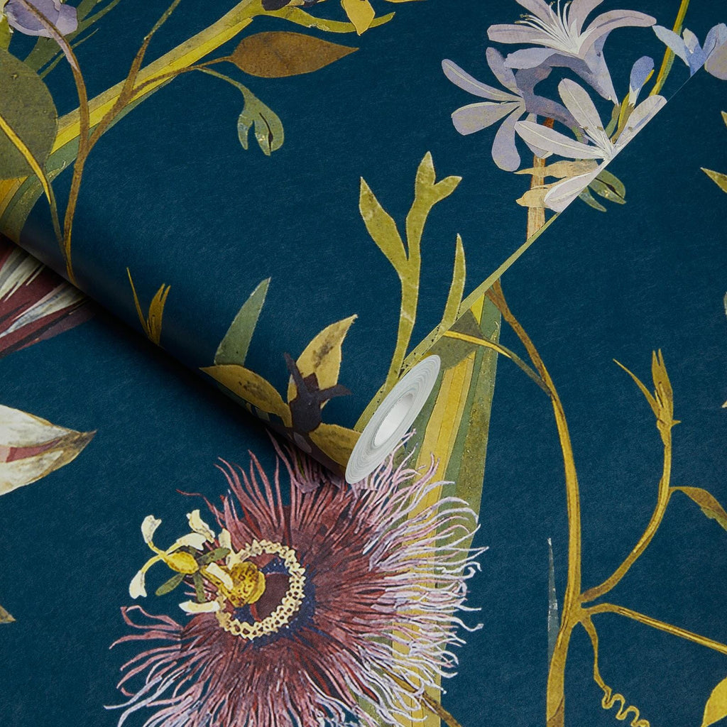 FLORA DELANICA Wallpaper - Midnight