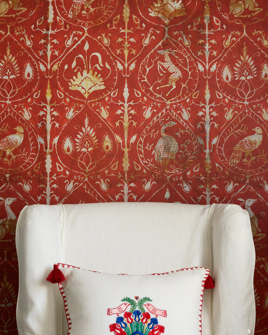 HUNTER'S TAPESTRY WALLPAPER