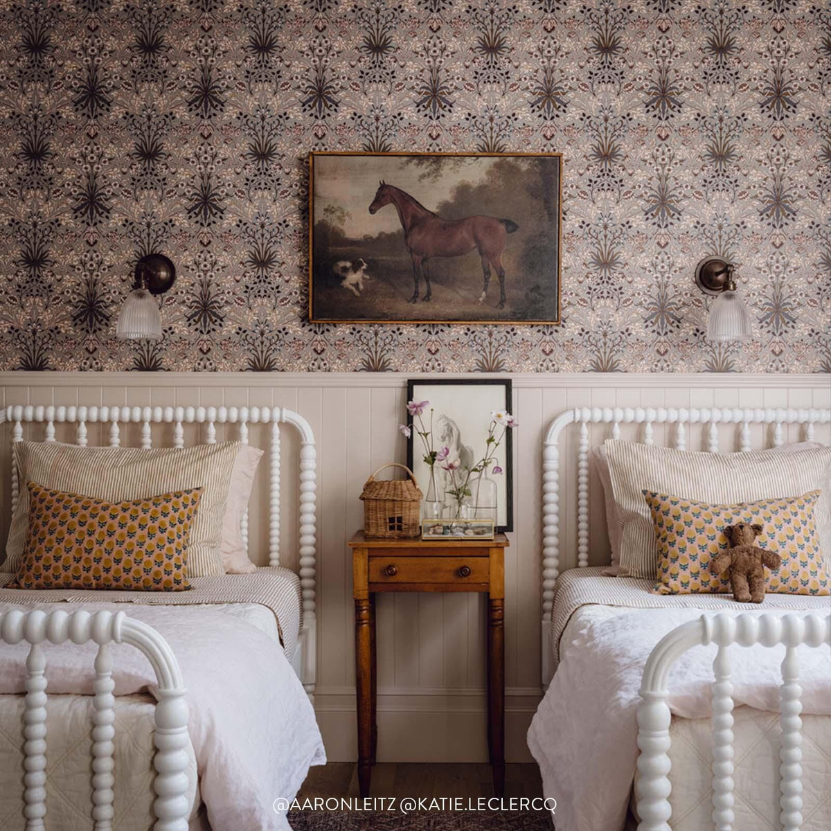 HYACINTH Wallpaper - Dove Grey