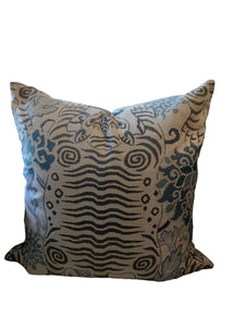 1 Pair - Blue & White Decorative Pillow