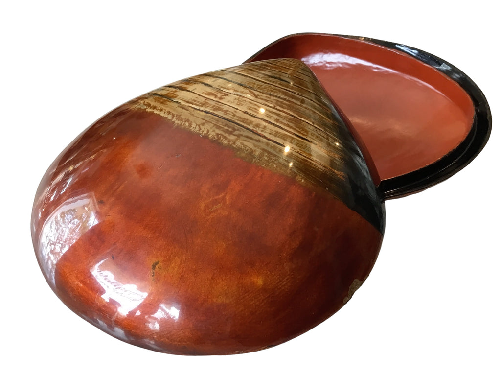 vintage lacquered lidded bon bon dish