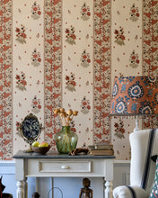 Load image into Gallery viewer, KOROND FLORAL WALLPAPER