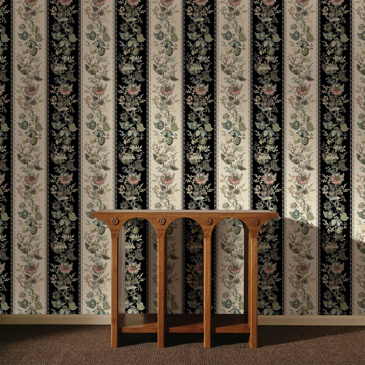 FLORA FANTASIA Wallpaper - Noir Stripe
