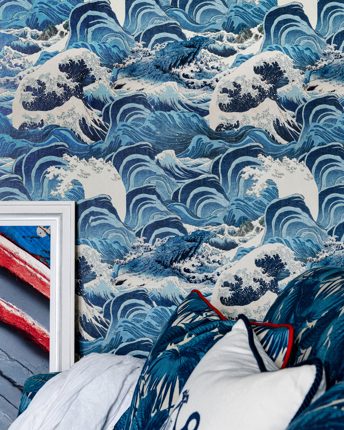 SEA WAVES WALLPAPER