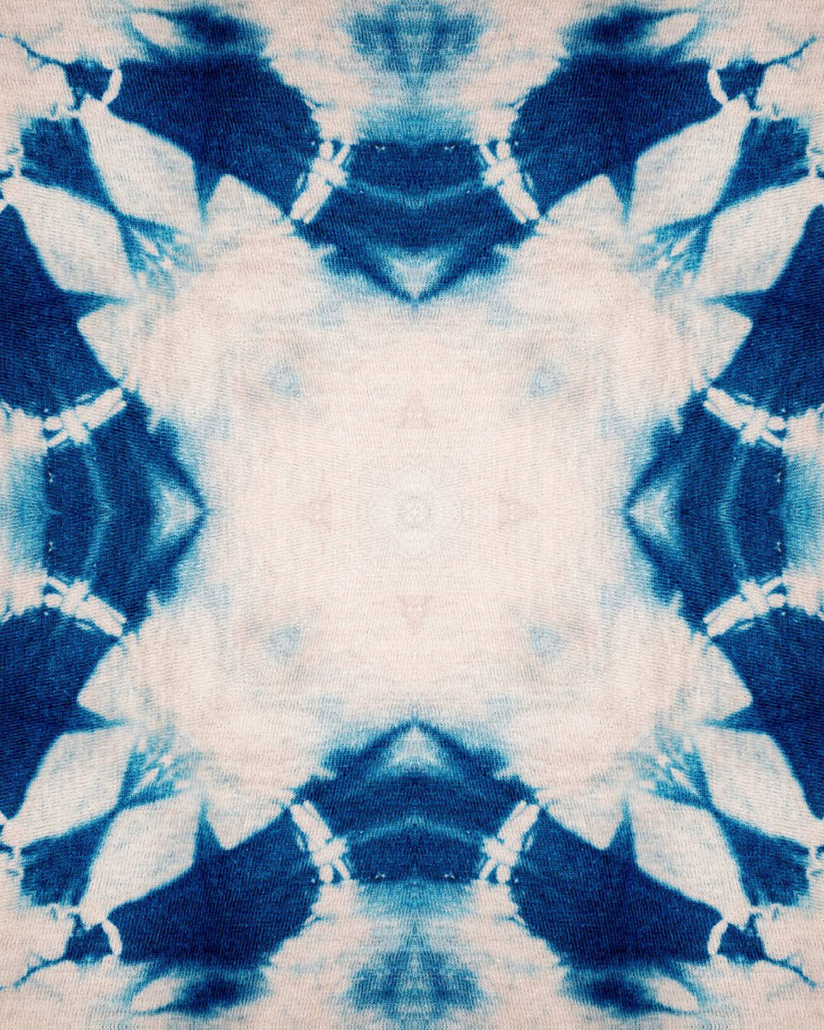 SHIBORI FLOWER WALLPAPER