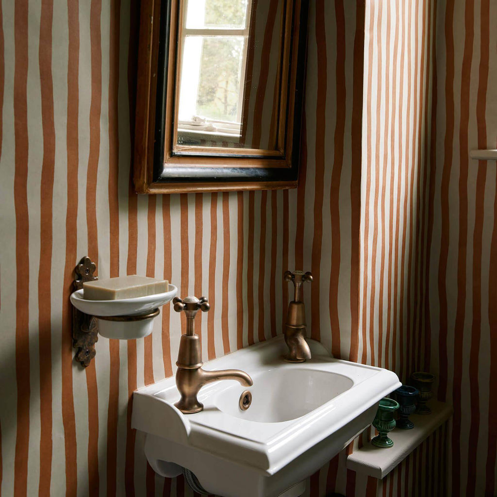 ARTIST'S STRIPE Wallpaper - Amber