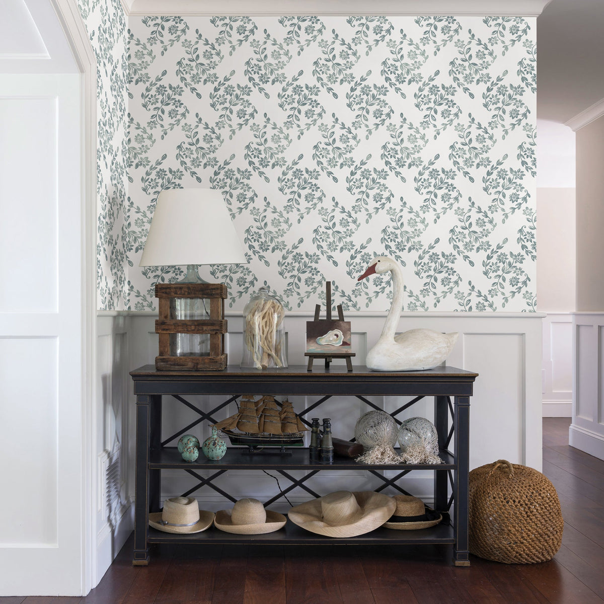 Arabesque Floral Trail Wallpaper