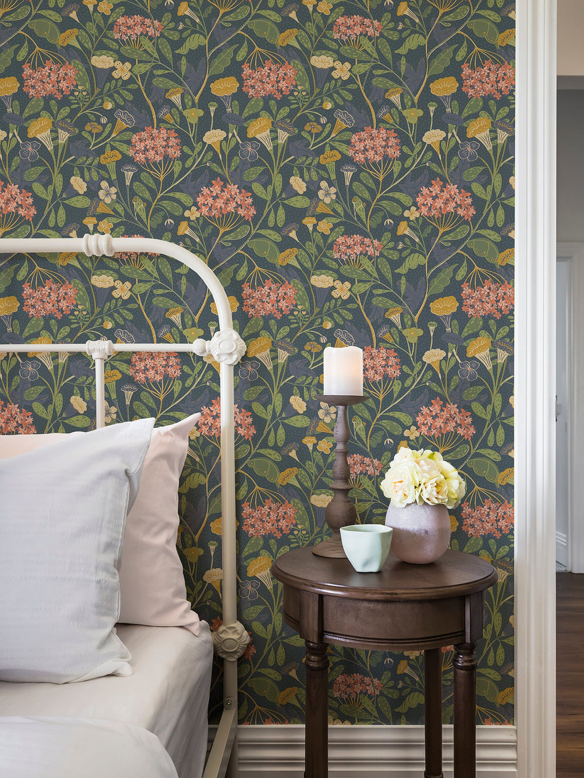 Hybbe Hydrangea Garden Wallpaper