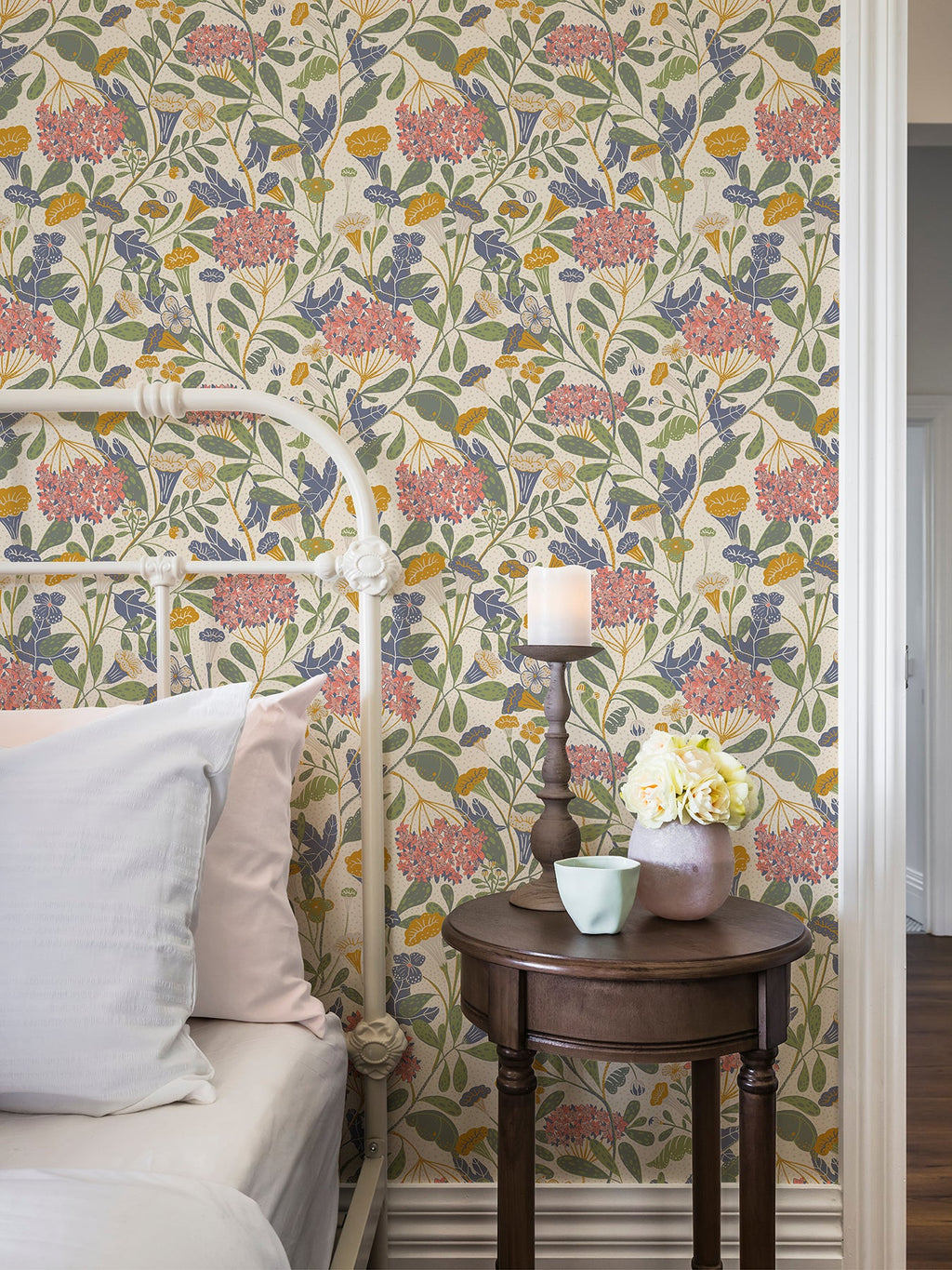 Hybbe Hydrangea Garden Wallpaper