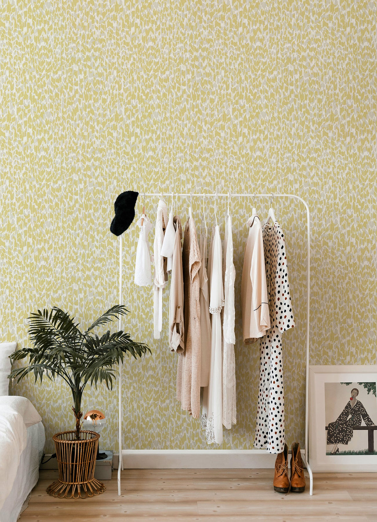 Flavia Animal Print Wallpaper