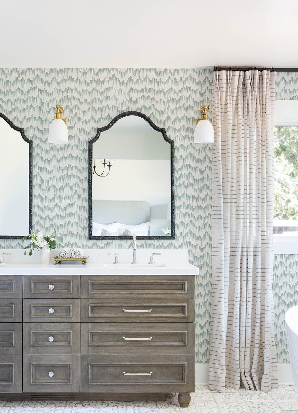 Holmby Brushstroke Zigzag Wallpaper