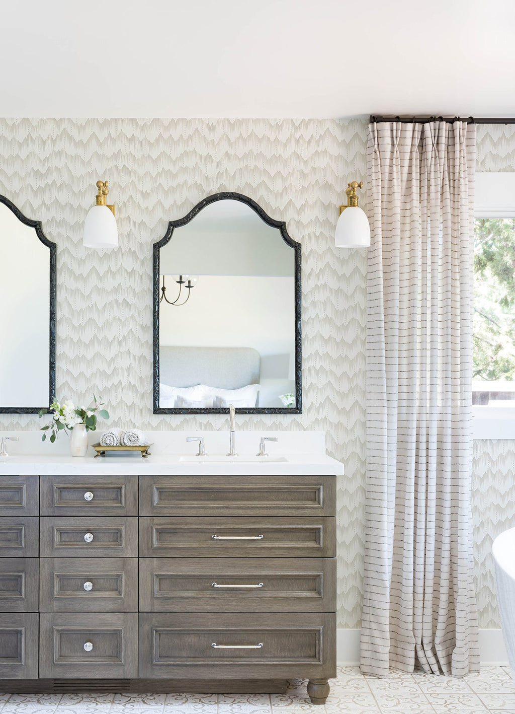Holmby Brushstroke Zigzag Wallpaper