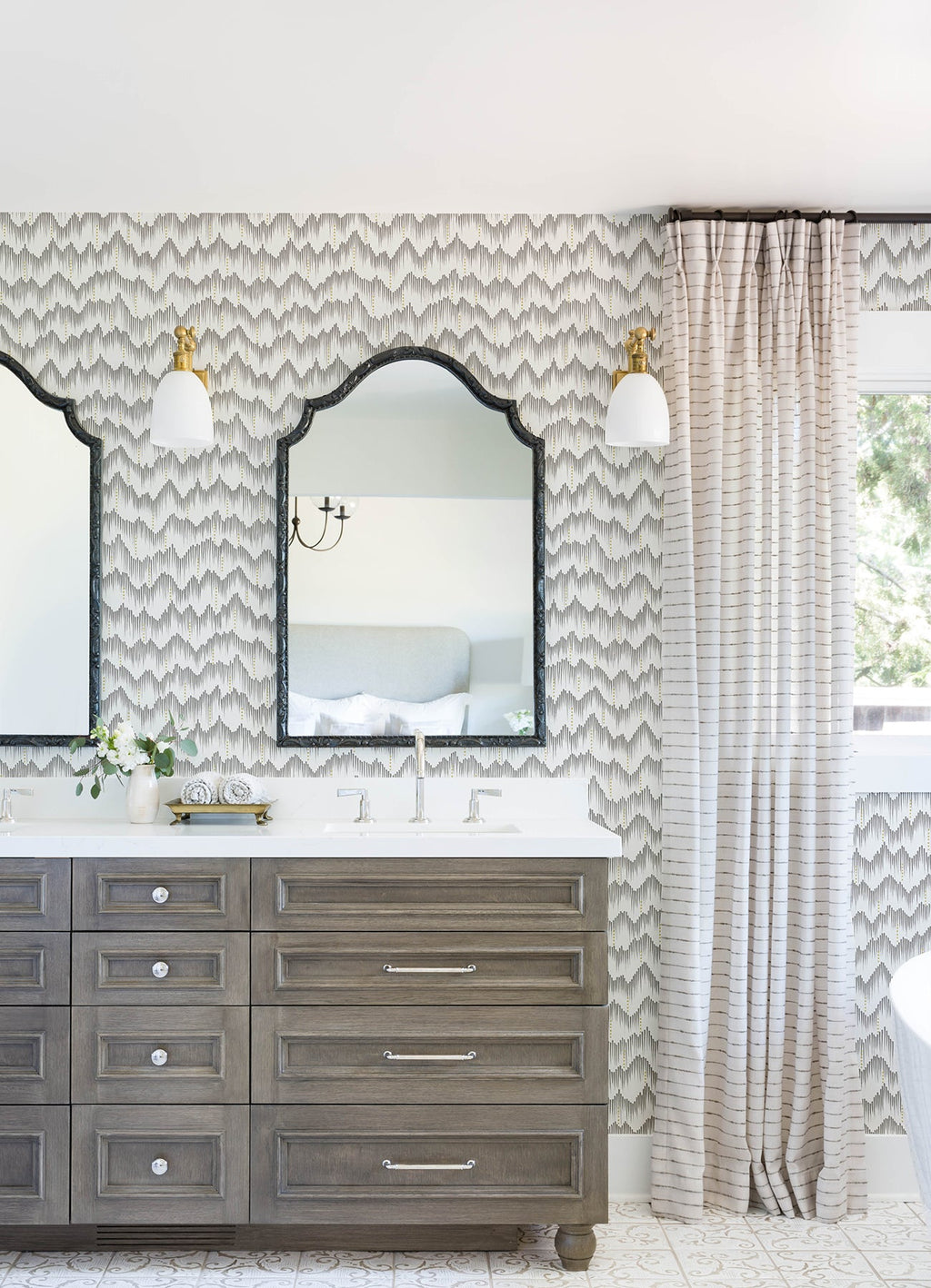 Holmby Brushstroke Zigzag Wallpaper