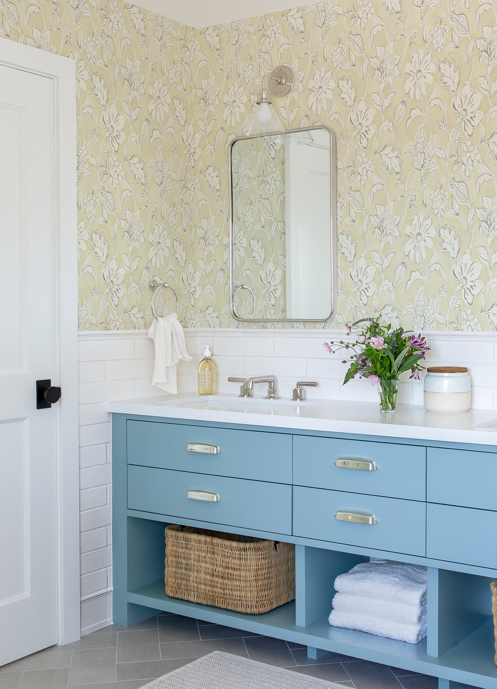 Plumeria Floral Trail Wallpaper