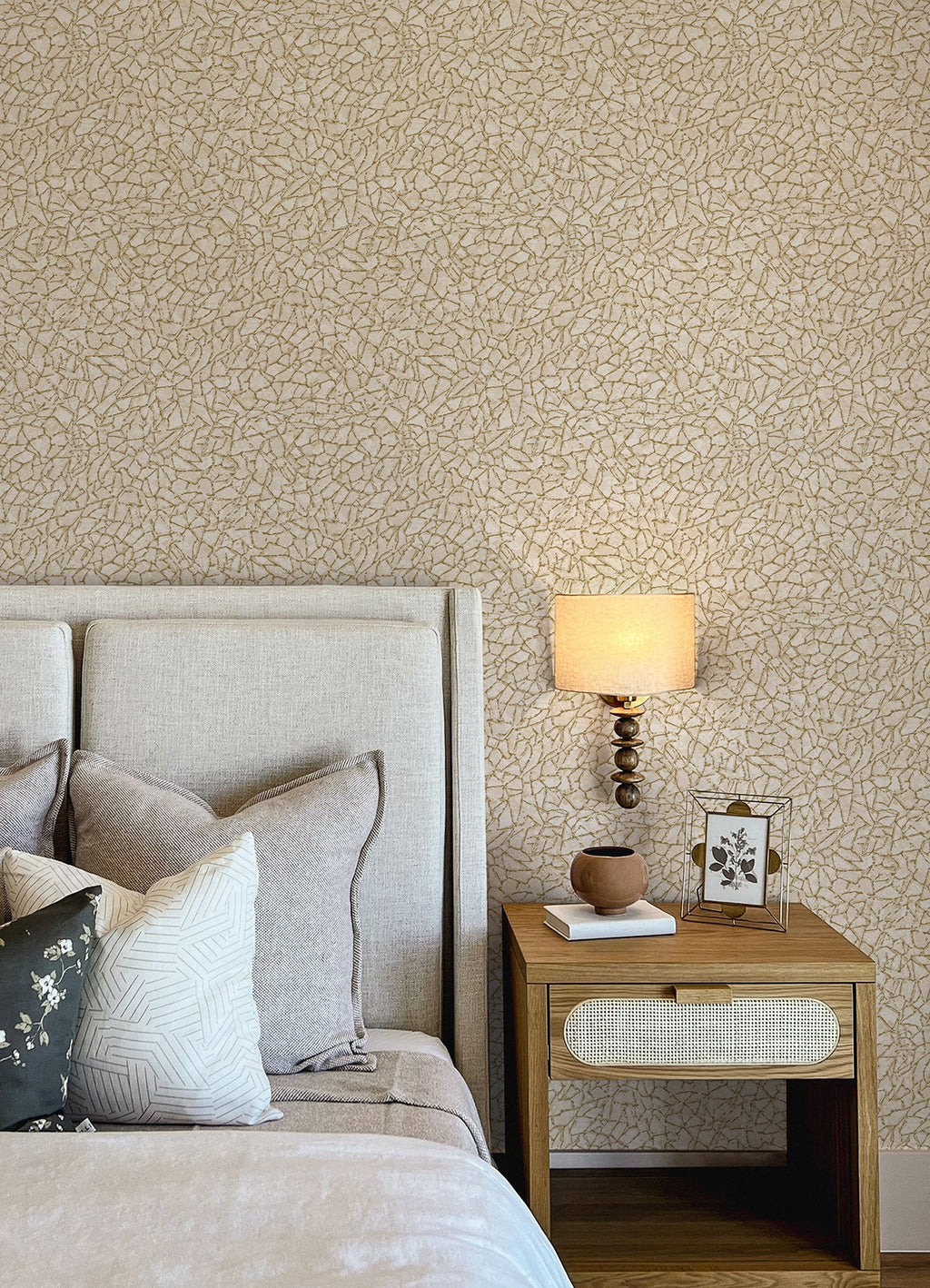 Soma Metallic Crackling Wallpaper