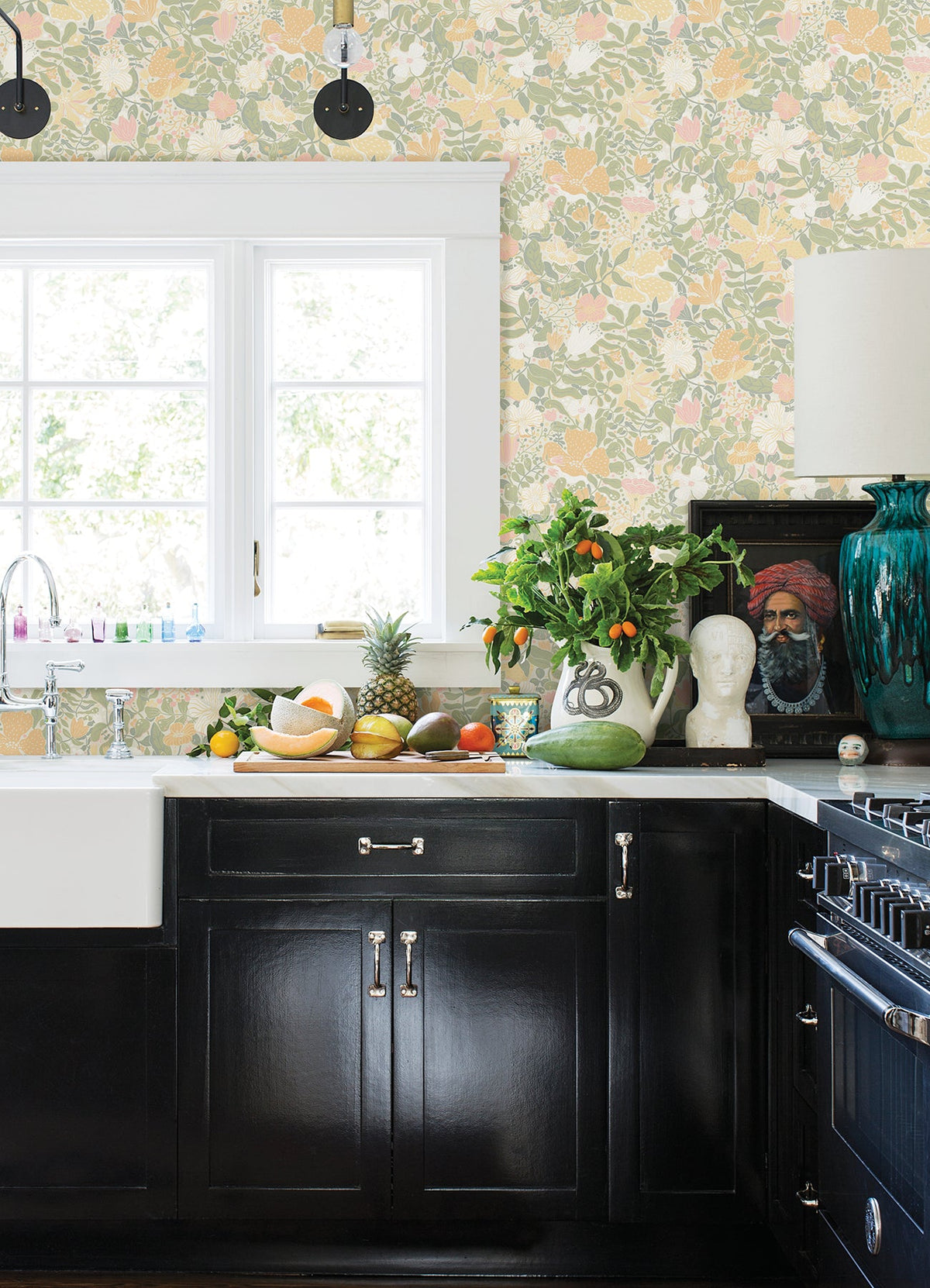 Midsommar Floral Medley Wallpaper