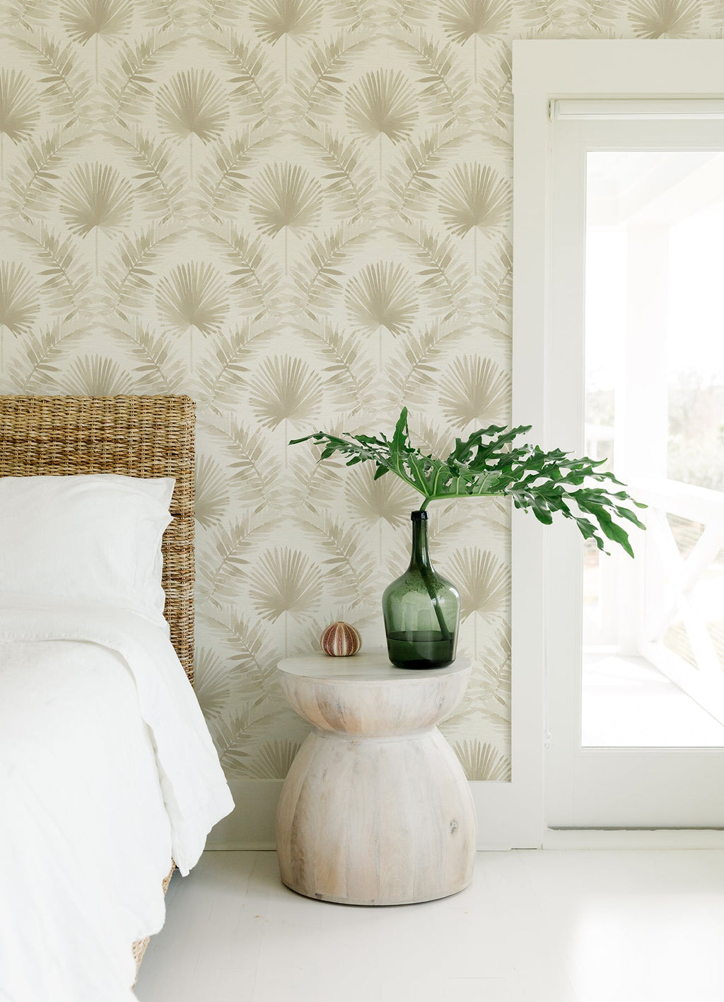 Calla Painted Palm Wallpaper