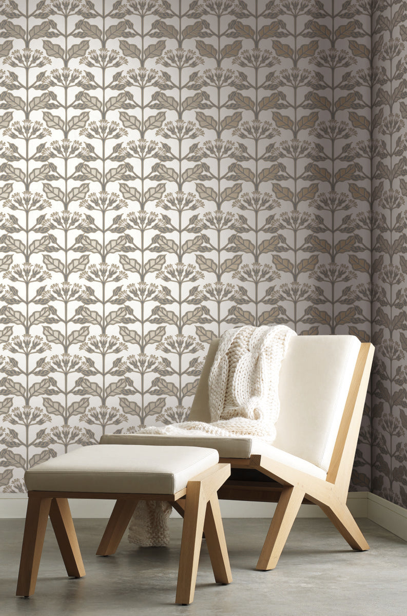 Tracery Blooms Wallpaper