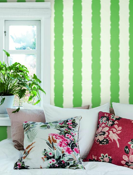 Scalloped Stripe Wallpaper
