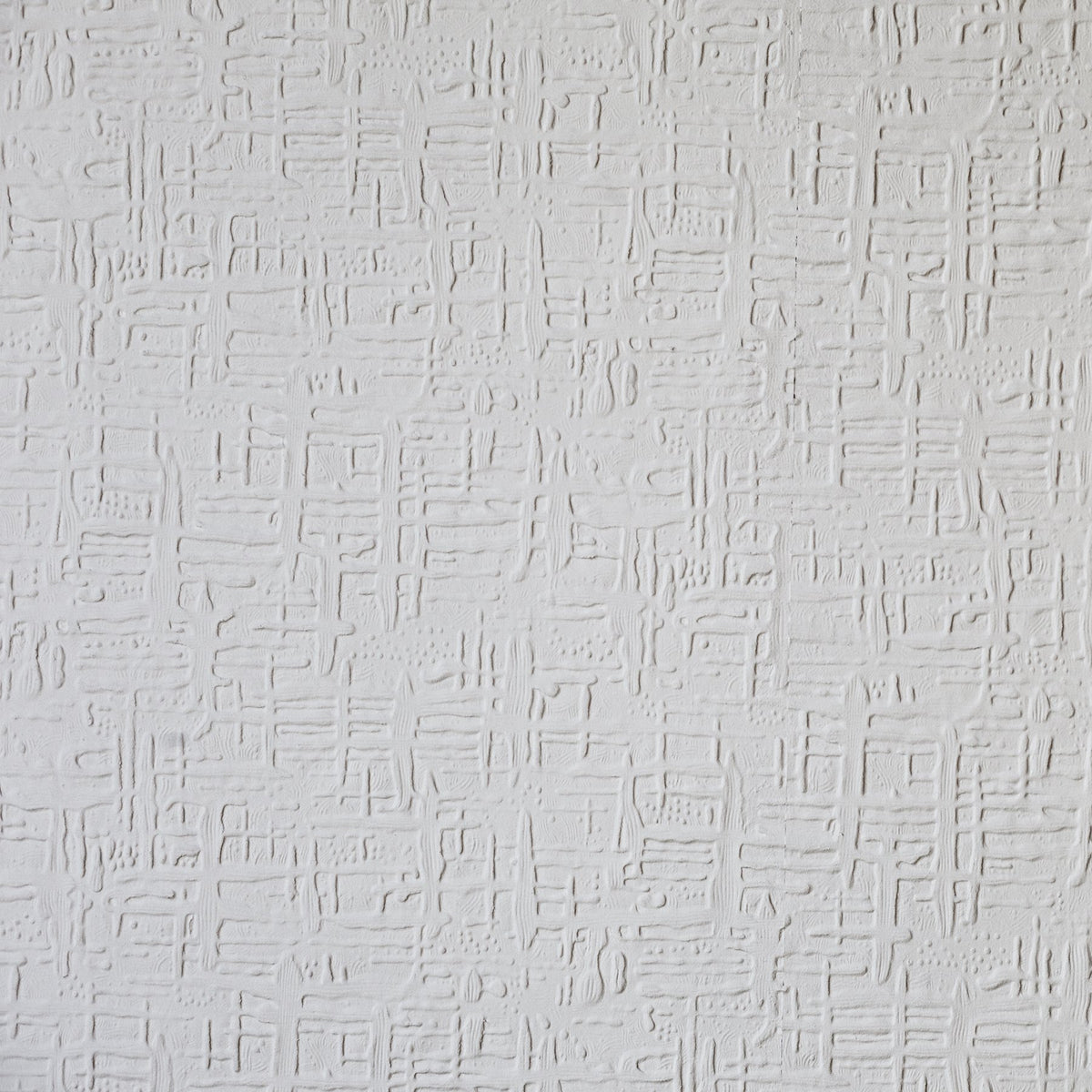 Anaglypta paintable wallpaper