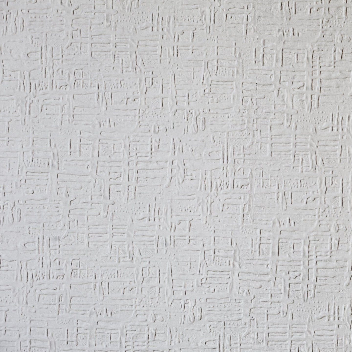 Anaglypta paintable wallpaper