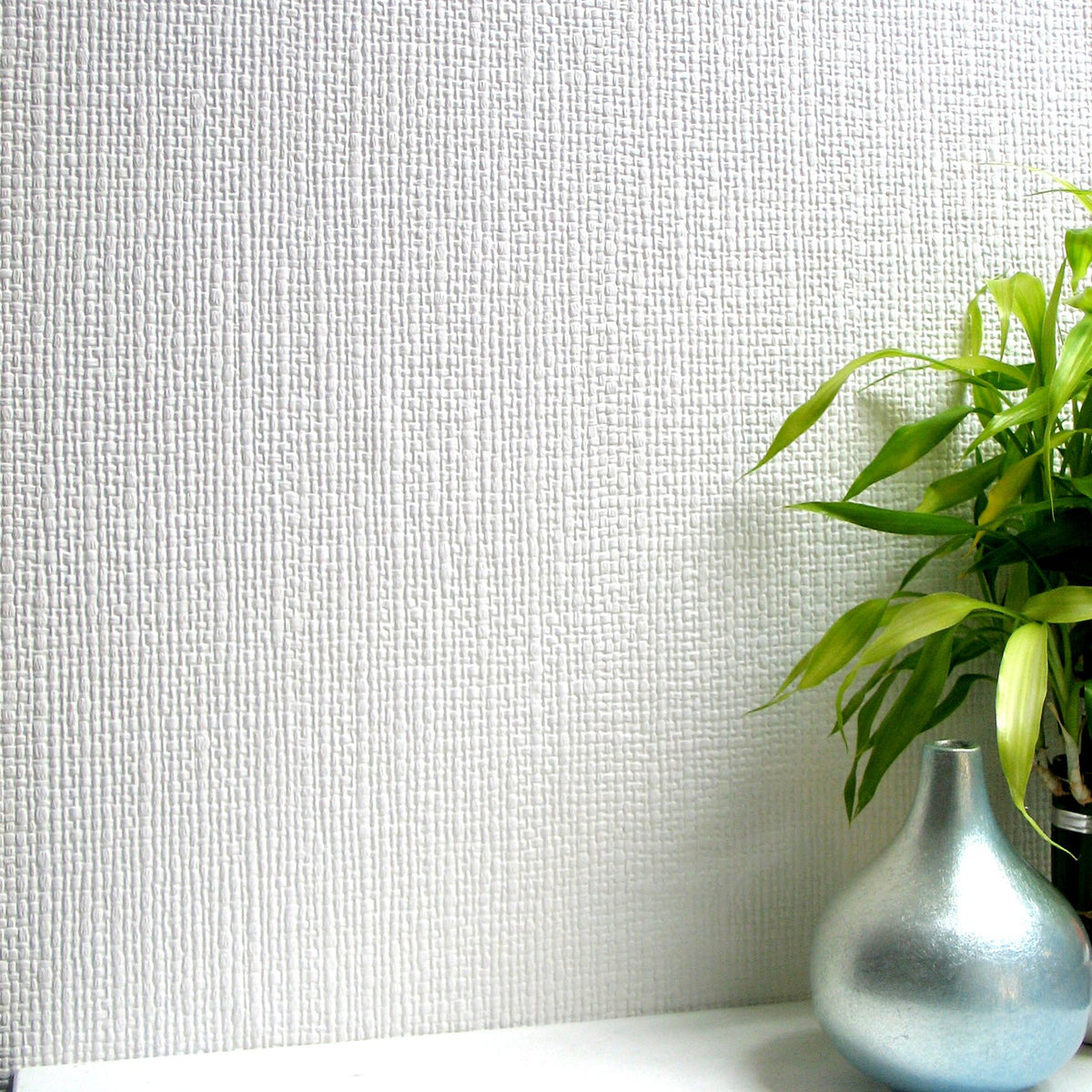 Anaglypta paintable wallpaper