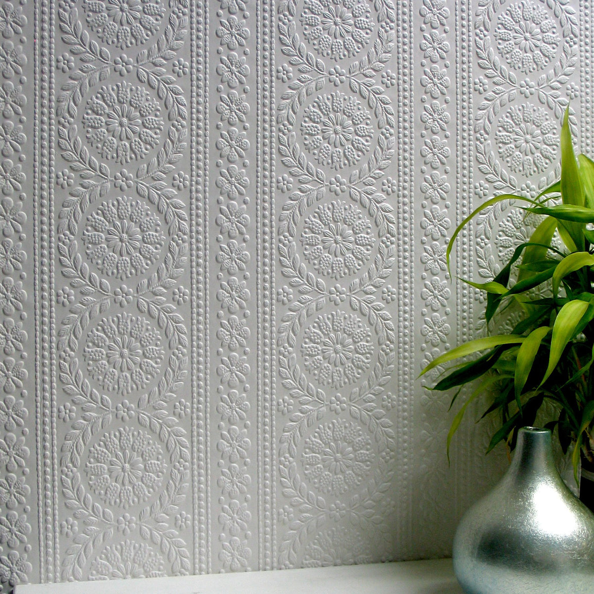 Anaglypta paintable wallpaper