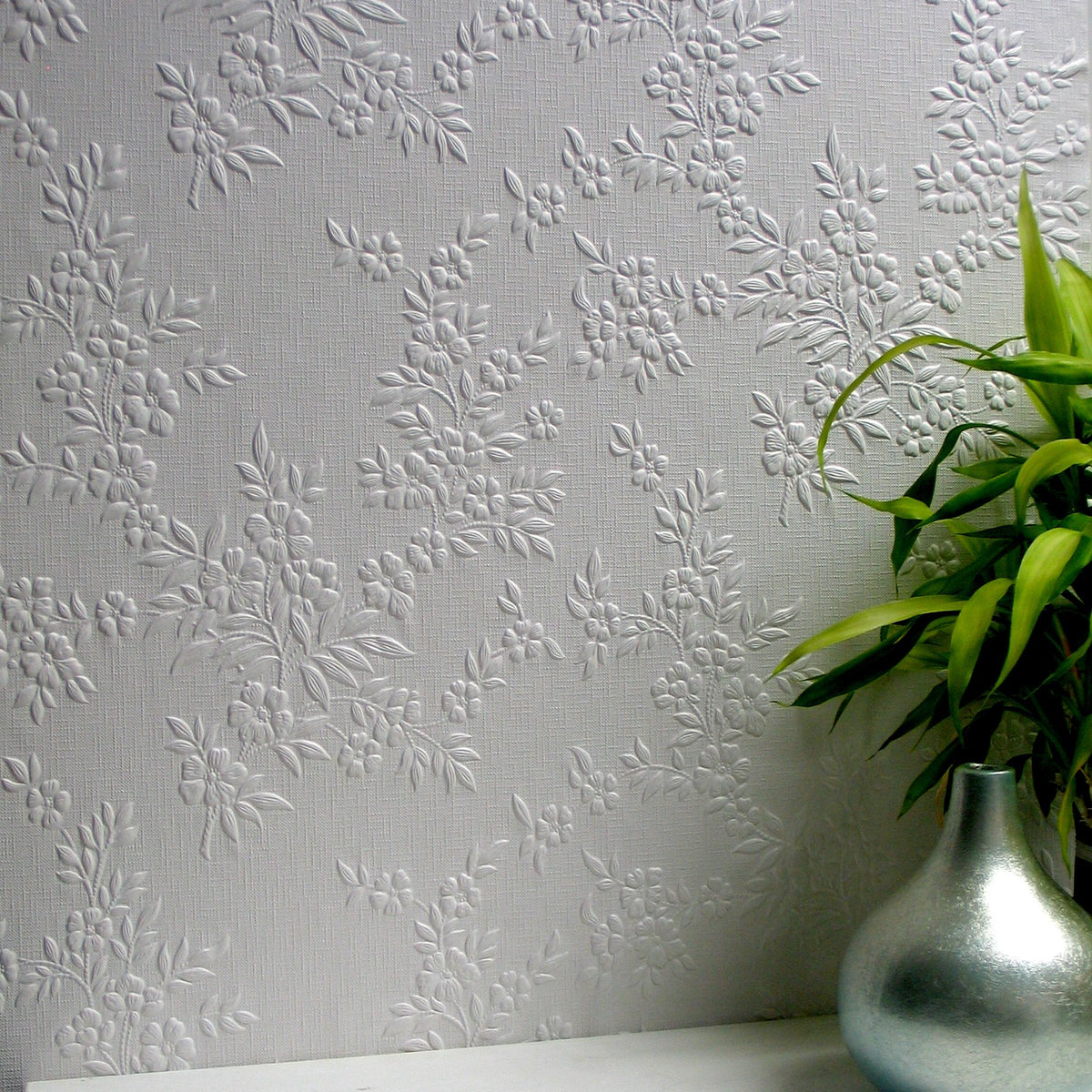 Anaglypta paintable wallpaper