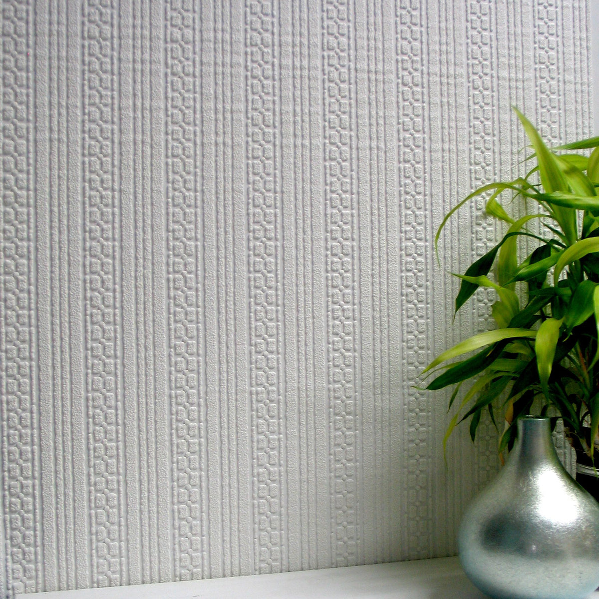 Anaglypta paintable wallpaper