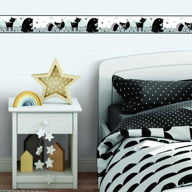 WOODLAND CREATURES PEEL & STICK BORDER