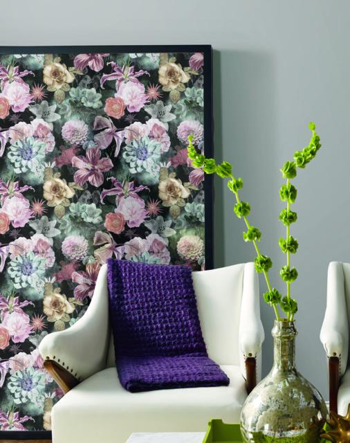 VINTAGE FLORAL BLOOMS PEEL & STICK WALLPAPER