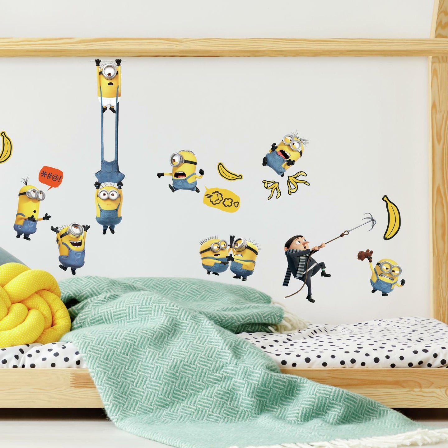 MINIONS 2 PEEL AND STICK WALL DECALS